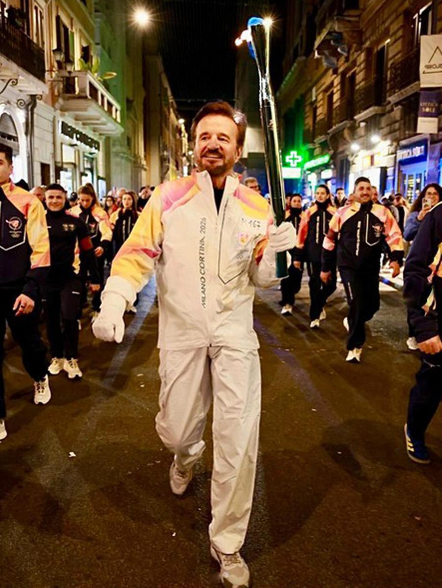 La destra meloniana che si scotta con la fiamma (olimpica) di Milano-Cortina