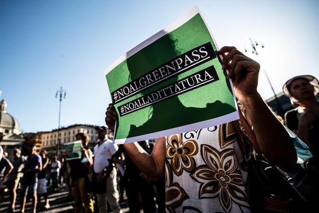 07/08/2021 Roma,Manifestazione contro il Green Pass e contro l\\u00C3\\u2022obbligo vaccinale