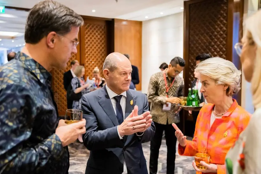 (Rutte, Scholz e von der Leyen. Foto AP)