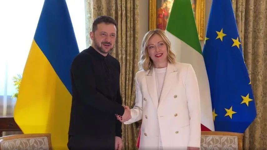 Vertice a Londra sull'Ucraina, bilaterali di Meloni con Starmer e Zelensky:  «L'Italia è con Kiev, l'Occidente non si divida»