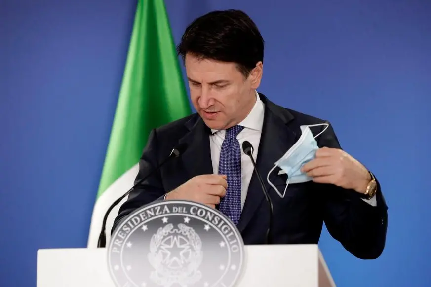 (Olivier Hoslet, Pool via AP)