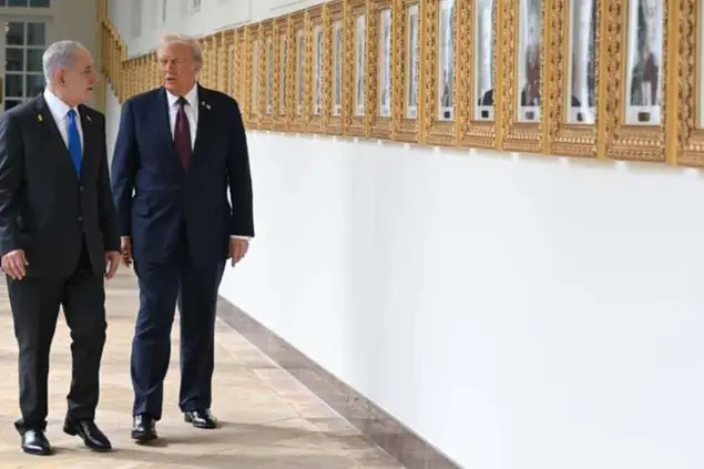 Il premier israeliano Benjamin Netanyahu insieme al presidente degli Stati Uniti Donald Trump (foto Ansa)