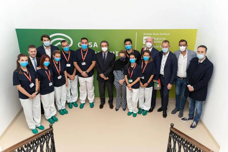Il presidente della Regione Lombardia Attilio Fontana durante l'inaugurazione di una casa di Comunità a Bresso, prima cintura di Milano