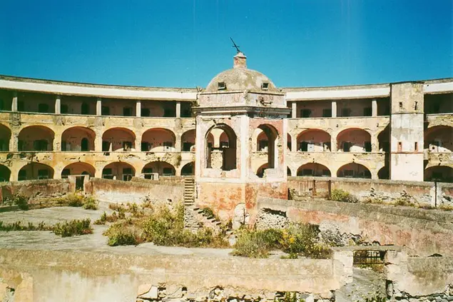 Il carcere di Santo Stefano (foto Gaúcho, cc by-sa 3.0 via wikimedia)