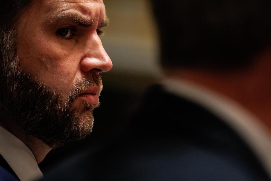 Analisi sul percorso politico e personale di J.D. Vance