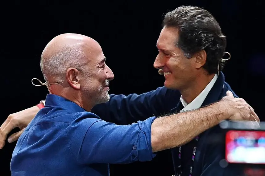 Jeff Bezos e John Elkann