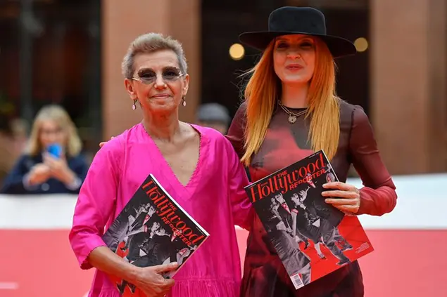 L'ex direttrice di The Hollywood Reporter Roma, Concita De Gregorio, con Noemi in una foto di ottobre 2023