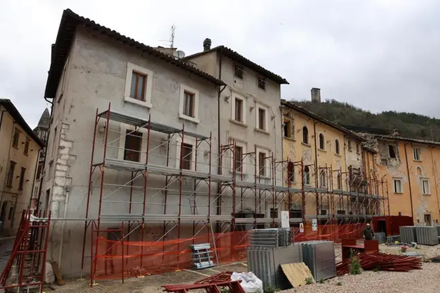 Il primo cantiere di ricostruzione del centro storico di Visso (Macerata) colpito dal sisma del 2016