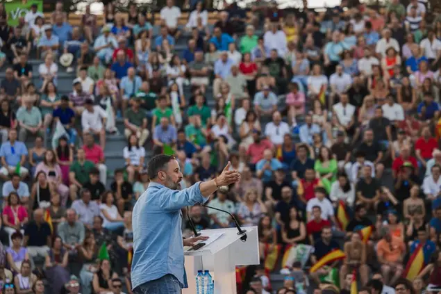 (Santiago Abascal in campagna elettorale. Foto Vox)