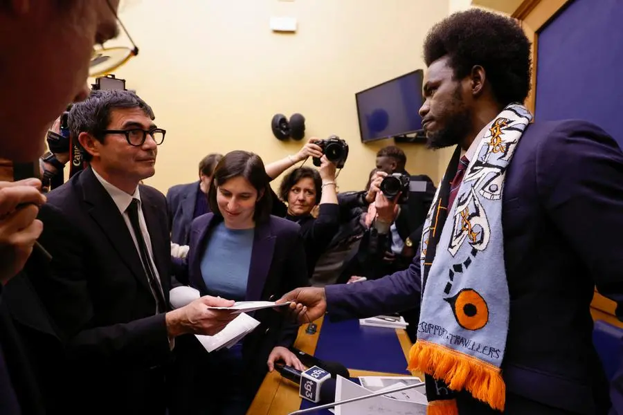 David Yambio in Parlamento con Nicola Fratoianni (Avs)