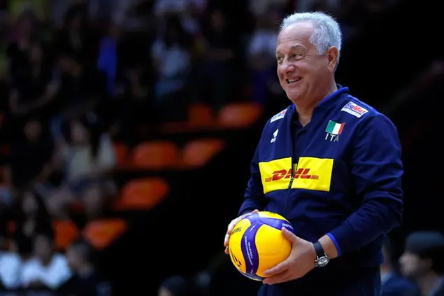 Prima dei Mondiali in Thailandia, sulla panchina dell'Italvolley femminile Julio Velasco ha vinto l'Oro olimpico ai Giochi di Parigi e due volte la Nations League (FOTO EPA)