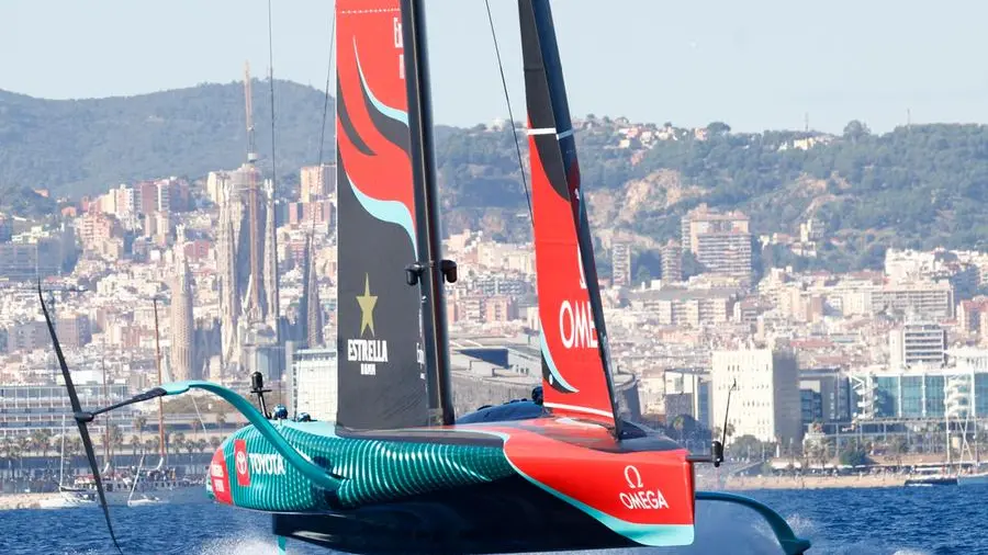 Il sorpasso di vele e canoe sul rugby c’è una nuova Nuova Zelanda