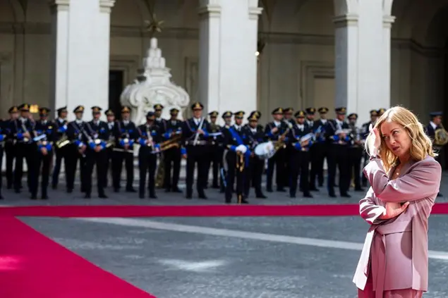 (Meloni attende uno dei leader, quello libanese, sabato a Palazzo Chigi. Foto Ansa)
