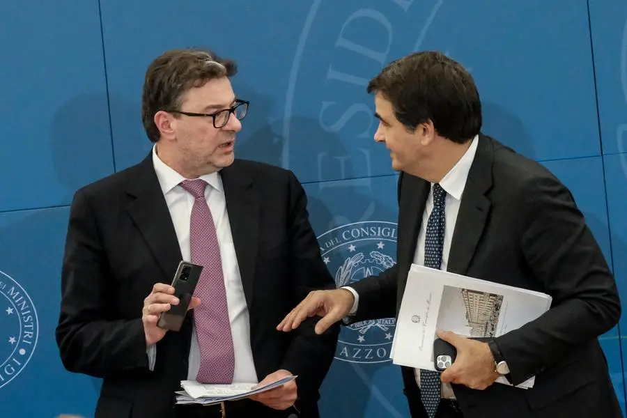 Foto Mauro Scrobogna/LaPresse 16-02-2023 Roma (Italia) Politica - Palazzo Chigi, Consiglio dei Ministri - Nella foto: Giancarlo Giorgetti, Raffaele Fitto February 16, 2023 Rome (Italy) Politics - Palazzo Chigi, Council of Ministers - In the photo: Giancarlo Giorgetti, Raffaele Fitto