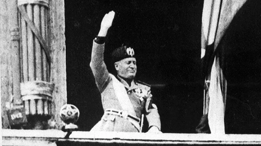 Più di un atto burocratico: così un ordine del giorno fece cadere Mussolini
