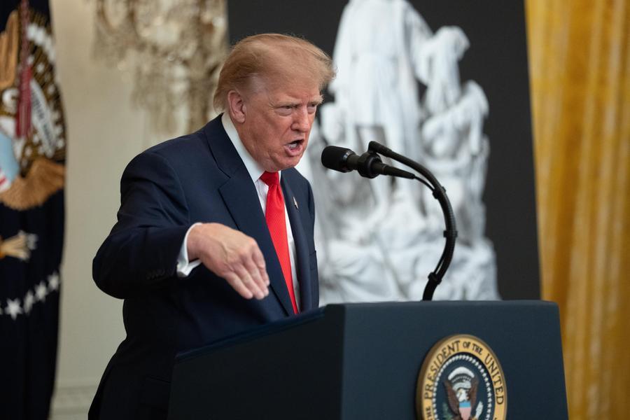 Trump telefona a Putin: «Ci darà fiumi di gasolio». Gli Usa sospendono le sanzioni sul diesel russo