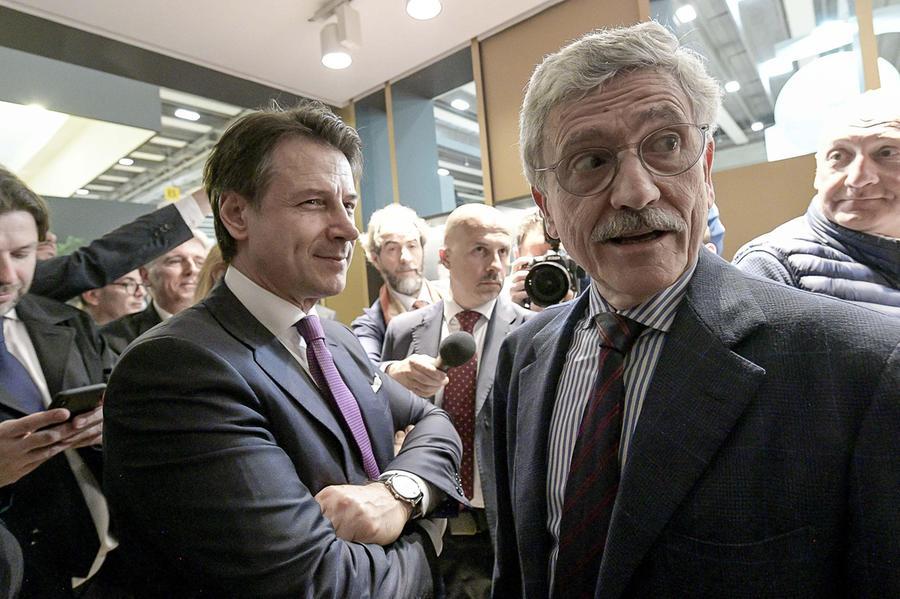 Giuseppe Conte e Massimo D’Alema discutono le primarie per il candidato premier, con preoccupazioni per la divisione interna del centrosinistra