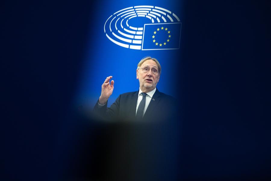 Bernd Lange: «C’era pressione nella stanza». L’ombra di Trump nei negoziati sui dazi