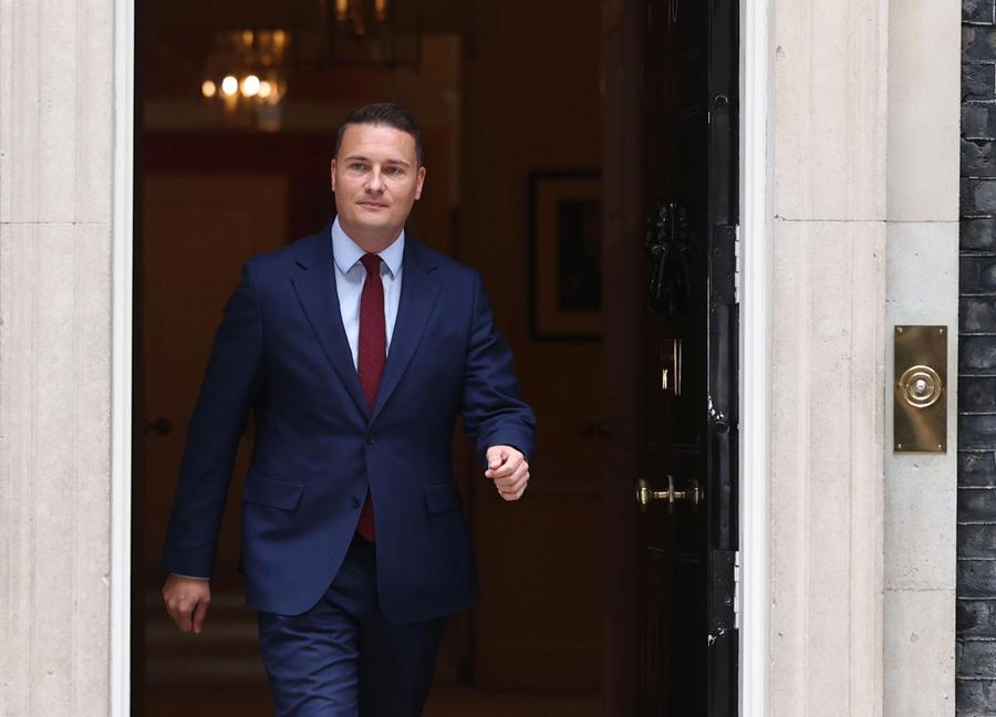 Streeting-Burnham: la doppia sfida al debole Starmer