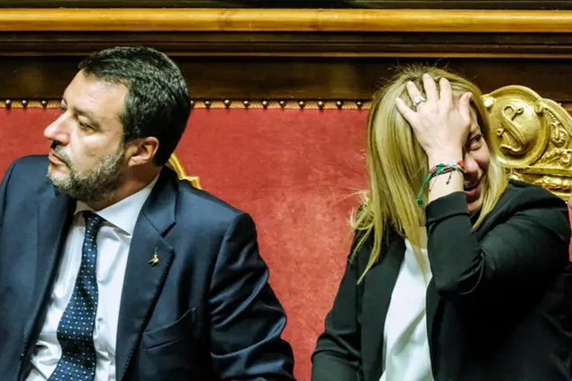 Foto Mauro Scrobogna/LaPresse 26-10-2022 Roma (Italia) Politica - Senato, Voto di Fiducia al Governo Meloni - Nella foto: Matteo Salvini, il Presidente del Consiglio Giorgia Meloni, durante i lavori in Senato sulla richiesta di fiducia del suo Governo 10-26-2022 Rome (Italy) Politics - Senate, Vote of Confidence in the Meloni Government - In the photo: Matteo Salvini, Prime Minister Giorgia Meloni during the work in the Senate on the request for confidence of her Government