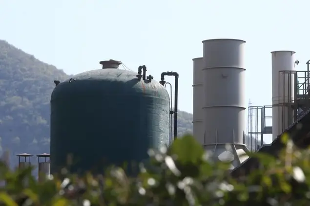 Fabbriche e allarmi ambientali