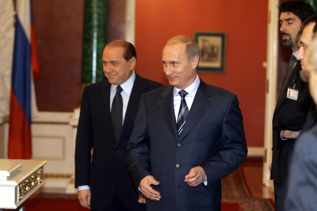 Berlusconi in visita al Kremlino nel 2004 (\\u00A9Dmitry Azarov/Kommersant/Lapresse)