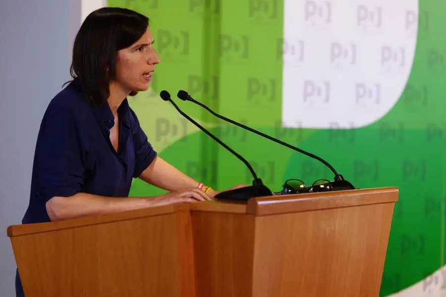 Schlein a Conte: «Uno non vale uno. Il Pd ha il doppio dei vostri voti»