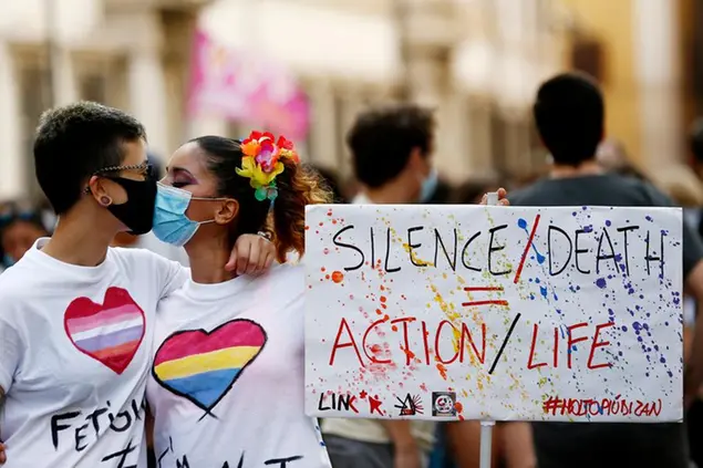 Manifestazione per la legge Zan e contro\\u00A0 l’omotransfobia Foto LaPresse