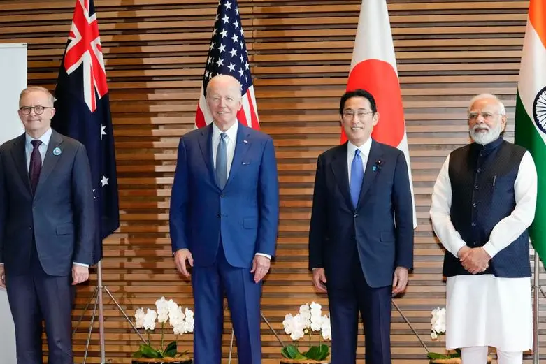 Il primo ministro australiano Anthony Albanese, il presidente degli Stati Uniti Joe Biden, il primo ministro giapponese Fumio Kishida e il primo ministro indiano Narendra Modi posano per una foto prima dei loro colloqui al vertice del gruppo \\\"Quad\\\" delle democrazie indopacifiche a Tokyo il 24 maggio 2022. (Kyodo tramite AP Images) ==Kyodo