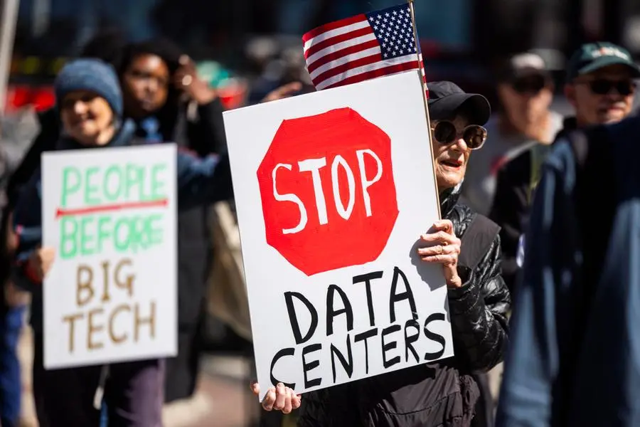 Il costo ambientale dei data center, la corsa all’Ia scatena proteste in tutto il mondo