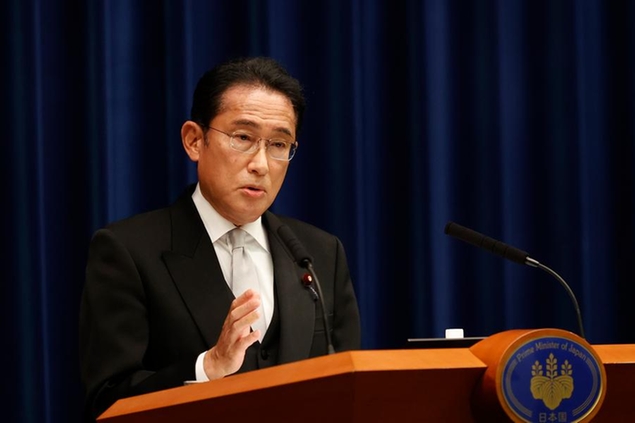 Il primo ministro giapponese Fumio Kishida parla durante una conferenza stampa, mercoled\\u00EC 10 agosto a Tokyo (Rodrigo Reyes Marin/Pool\\u00A0via Ap)