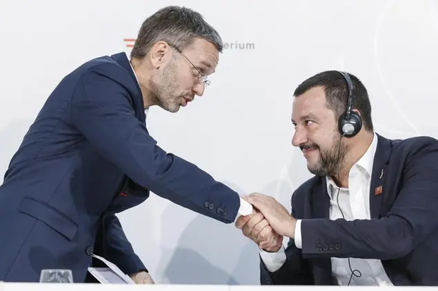 (Kickl con Salvini, foto Epa/Ansa)