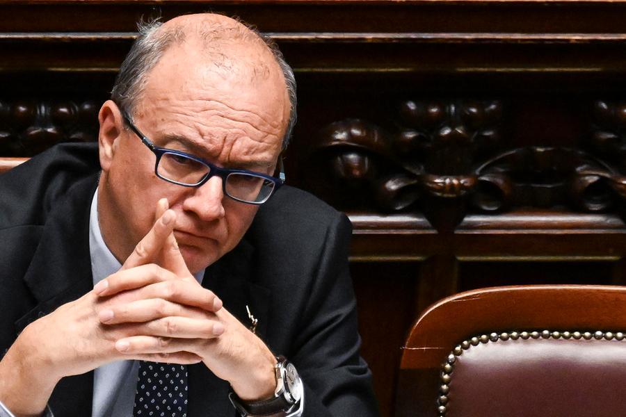 Approvato il DDL Valditara contro la propaganda gender a scuola