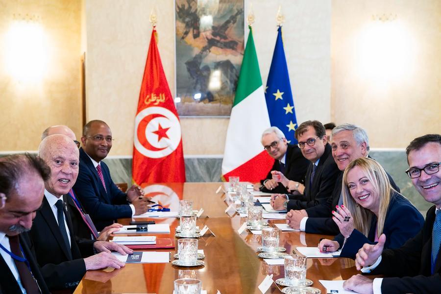 L’Europa alza muri anti migranti anche con gli aiuti allo sviluppo