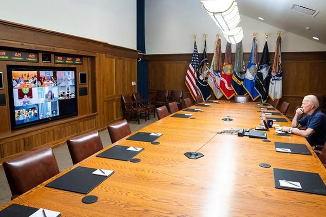 (Joe Biden si collega da Camp David con il team\\u00A0di sicurezza nazionale per\\u00A0un briefing sull'Afghanistan. Foto Casa Bianca)