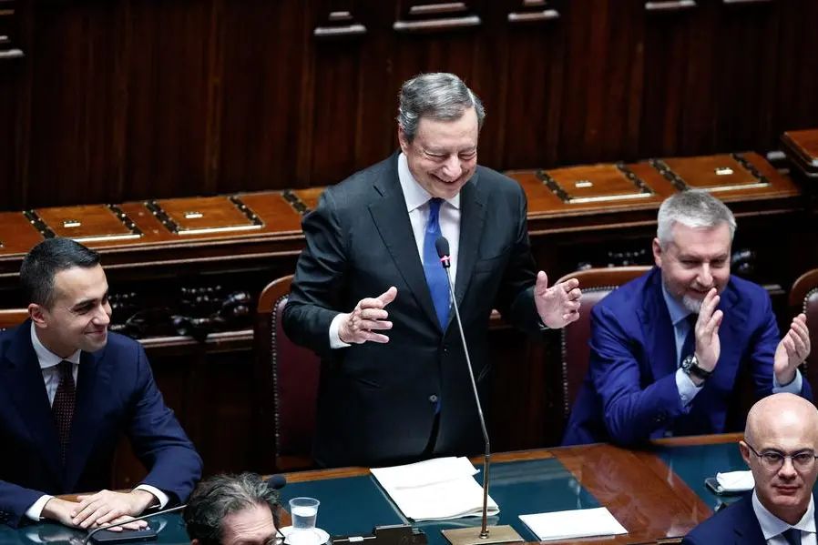 Mario Draghi eccanto ai ministri Lorenzo Guerini e Luigi Di Maio (Foto Roberto Monaldo / LaPresse 21-07-2022 Roma (Italia)