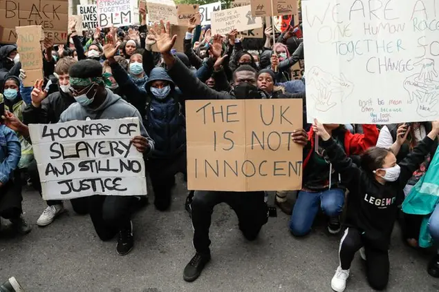 (Una protesta londinese di Black Lives Matter. Foto AP)