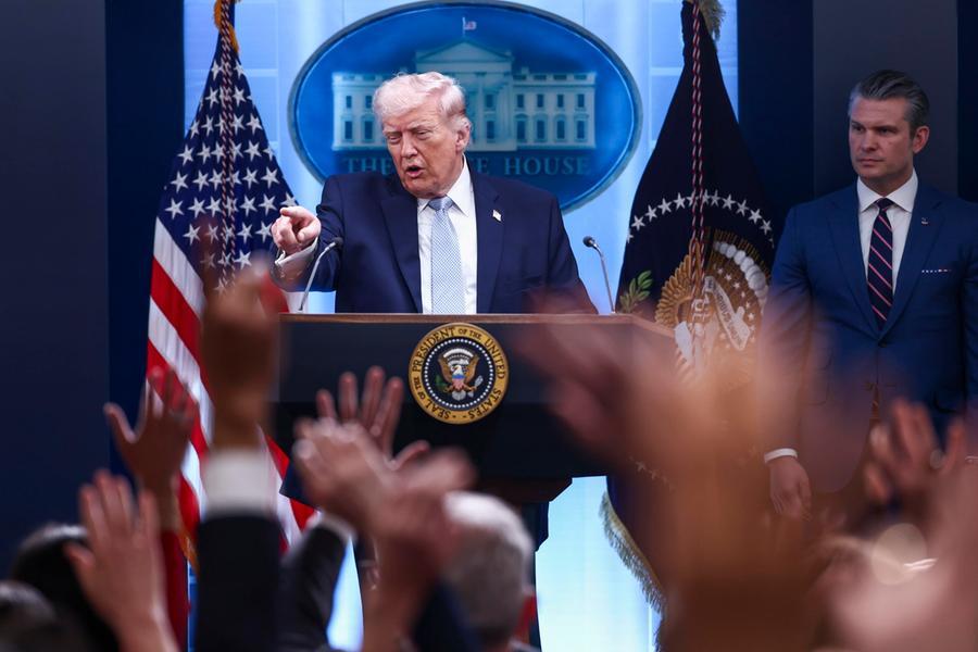 I limiti del linguaggio definiscono i limiti del mondo: il punto di non ritorno delle parole di Trump