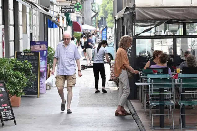 Milano è passata da 11.024 negozi al dettaglio del 2023 a 10.556 del 2024