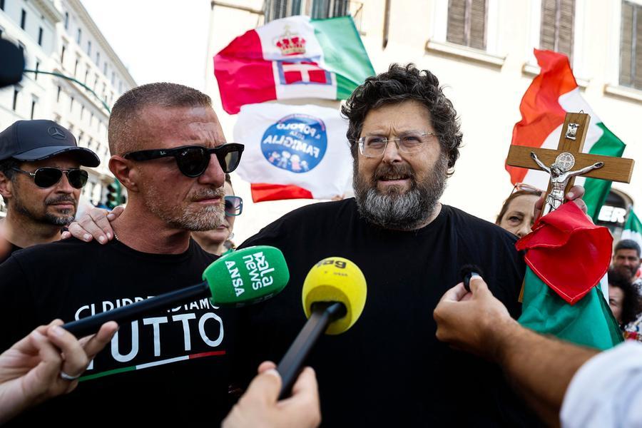 Truffa ed evasione fiscale, arrestato a Roma Mario Adinolfi
