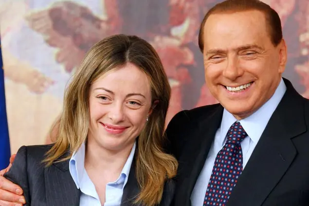 © Mauro Scrobogna / LaPresse 24-03-2010 Roma Politica Chigi - Il governo dei giovani: guida pratica alle misure per i giovani italiani nei primi due anni del governo Berlusconi Nella foto: il Presidente del Consiglio Silvio Berlusconi il MInistro per le politiche giovanili Giorgia Meloni © Mauro Scrobogna / LaPresse 24-03-2010 Rome Politics Presidency of the Council of Ministers - Youth policy in two years of Berlusconi Government In the picture: Prime minister Silvio Berlusconi, Giorgia Meloni minister fort youth policy