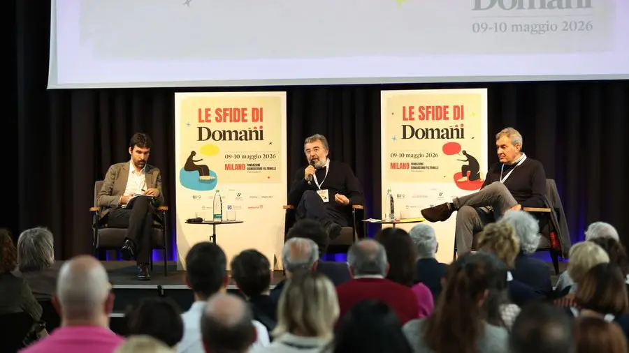 Un anno di Leone XIV, tra l’eredità di Francesco e gli attacchi di Trump: dialogo tra Damilano e Calabresi