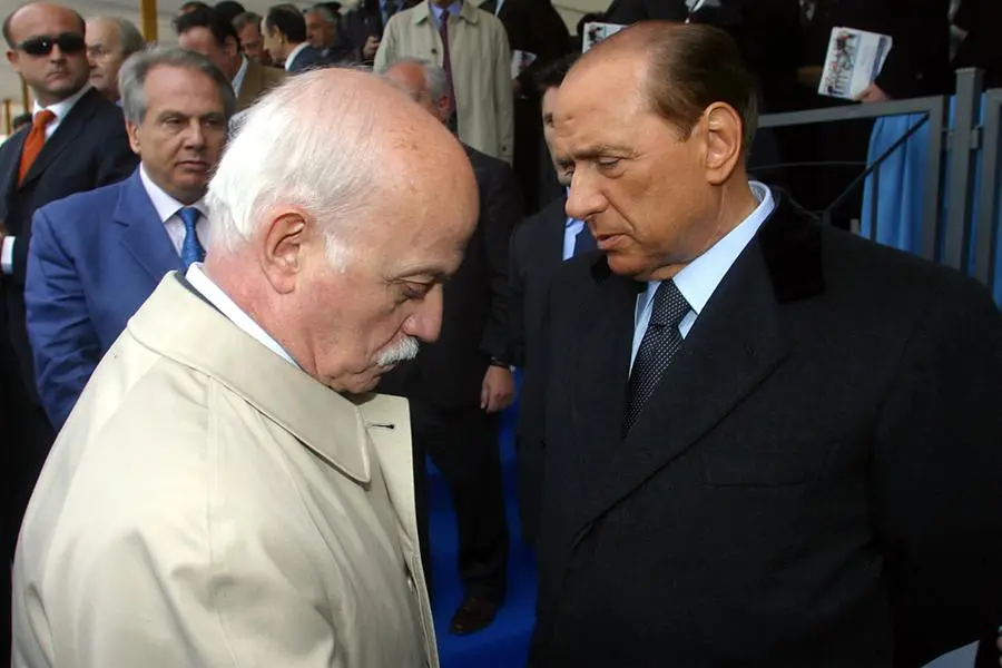 Silvio Berlusconi con il generale Mario Morsi ex comandante del Sisde