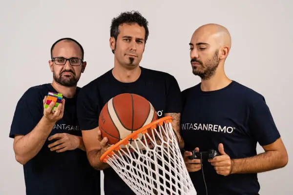 Sa sinistra Damiano Cori, Massimo Mannucci e Giacomo Piccinini, tra gli inventori\\u00A0e social media manager del FantaSanremo