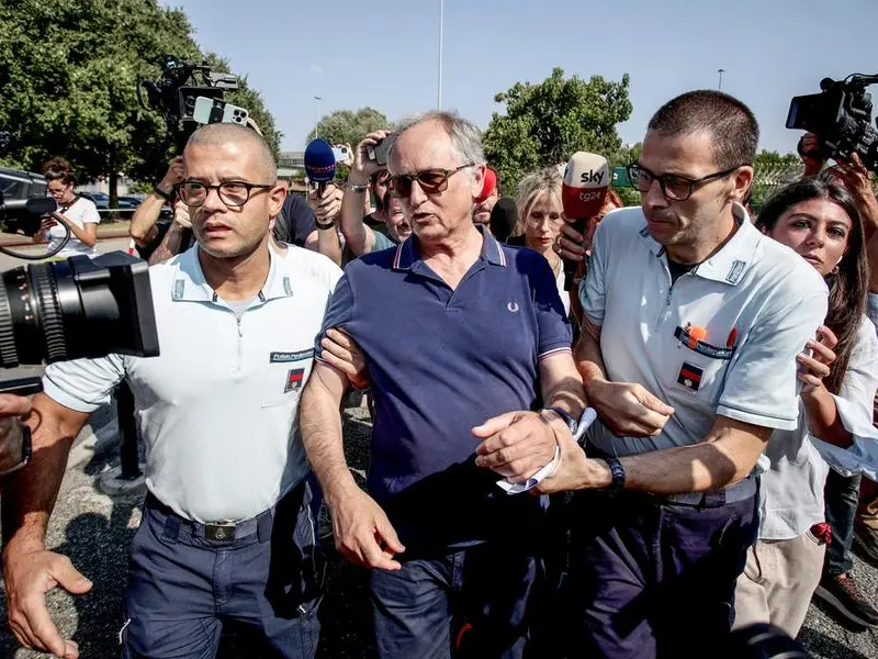 Roggero rimane in carcere. La politica lo ha già scordato