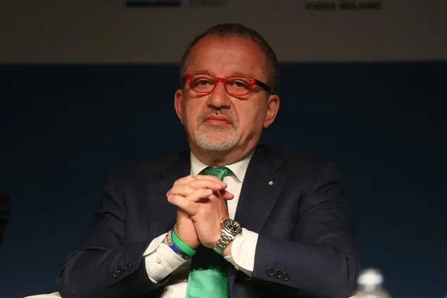 Foto LaPresse - Stefano Porta 19/04/2017 Rho Pero Milano ( Ita ) Cronaca Inaugurazione Salone del Libro. Nella foto ROBERTO MARONI