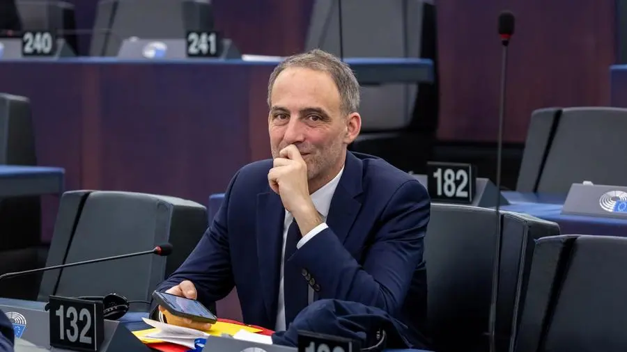 Candidati francesi in corsa per l’Eliseo, con Glucksmann e Le Pen in competizione