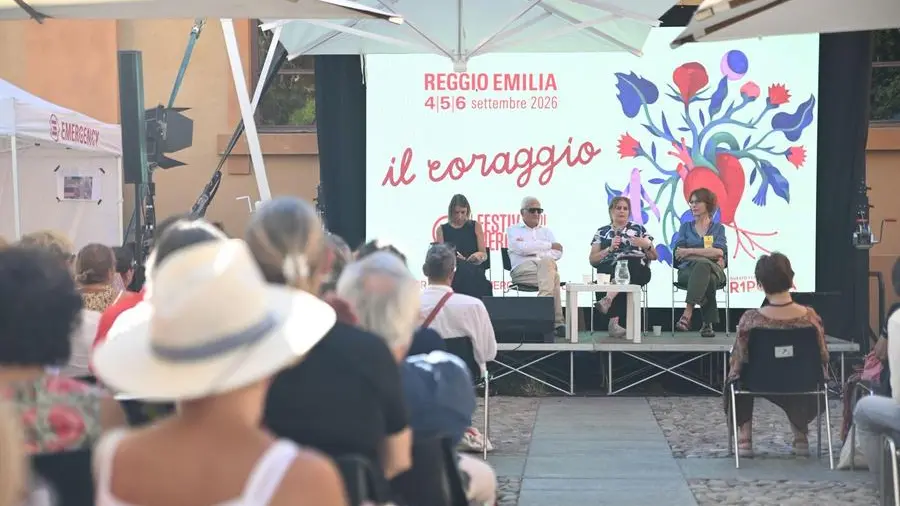 Attivisti e giuristi discutono l’obiezione di coscienza durante un evento a Reggio Emilia