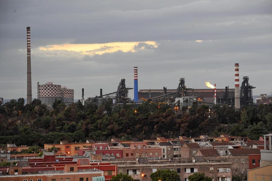 Fermata del sistema ex Ilva e mobilitazione dei lavoratori