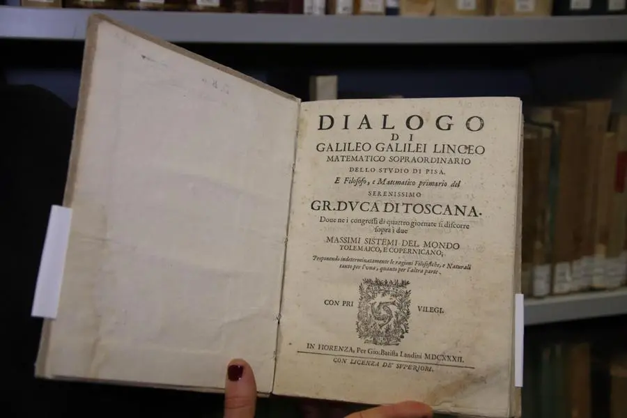 Da perseguitato a nuova icona: le mani della Chiesa su Galileo